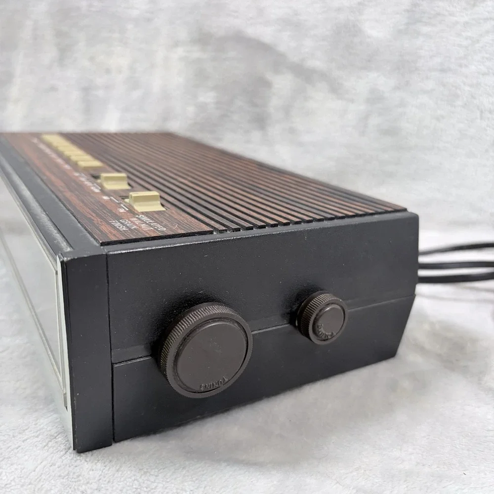 Vintage‎ Realistic Chronomatic-230 Alarm Clock Radio AM/FM Woodgrain Tested